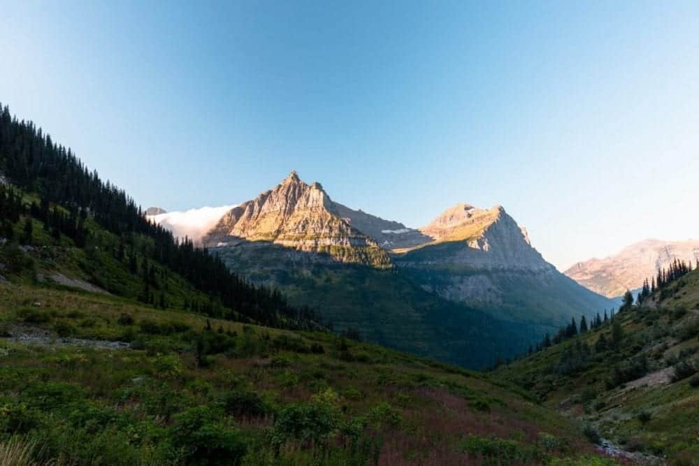 Hike Glacier's Highline Trail: Best Time, Parking & Routes